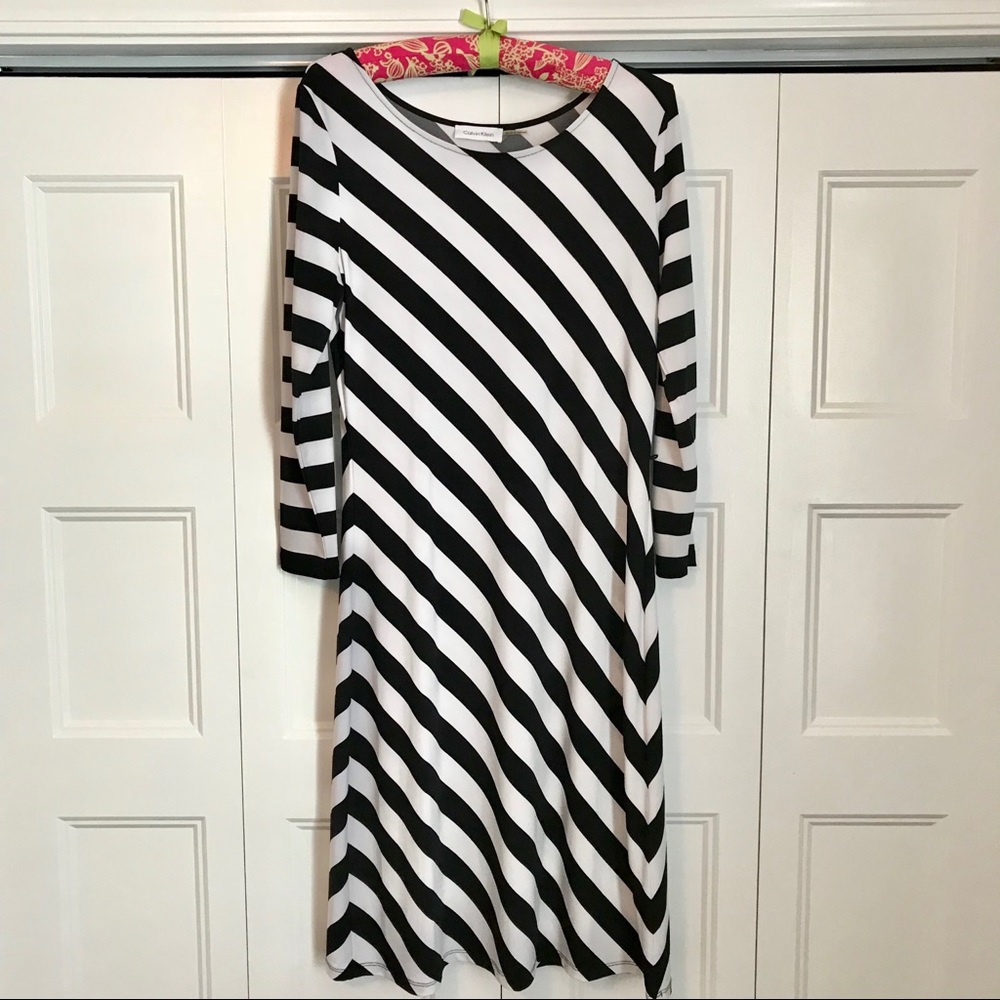 Calvin Kline White and Black Stripped Shift Dress